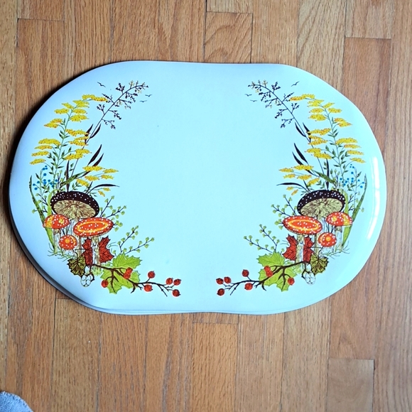 Ambrose Dining Set Of 4 Vinyl Back Mcm Mushroom Design Placemats